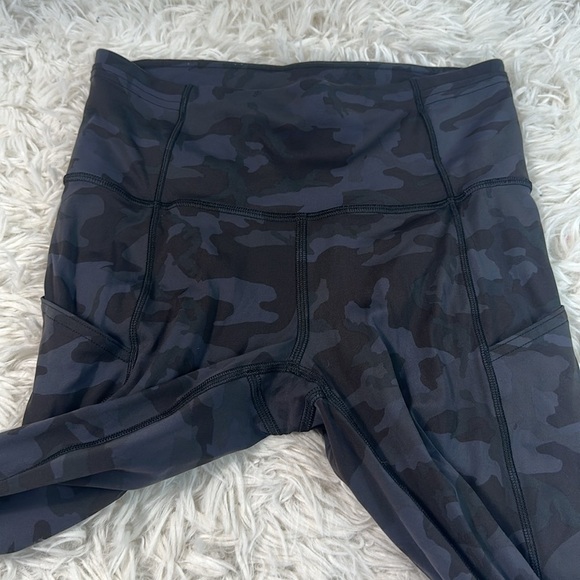 Lululemon Fast and Free Crop II 19" *Nulux Incognito Camo Multi Grey - Picture 2 of 6